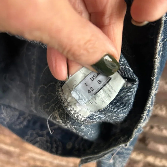 Byblos Blu Embroidered Cropped Denim Jean Jacket Size 8 - Picture 3 of 9